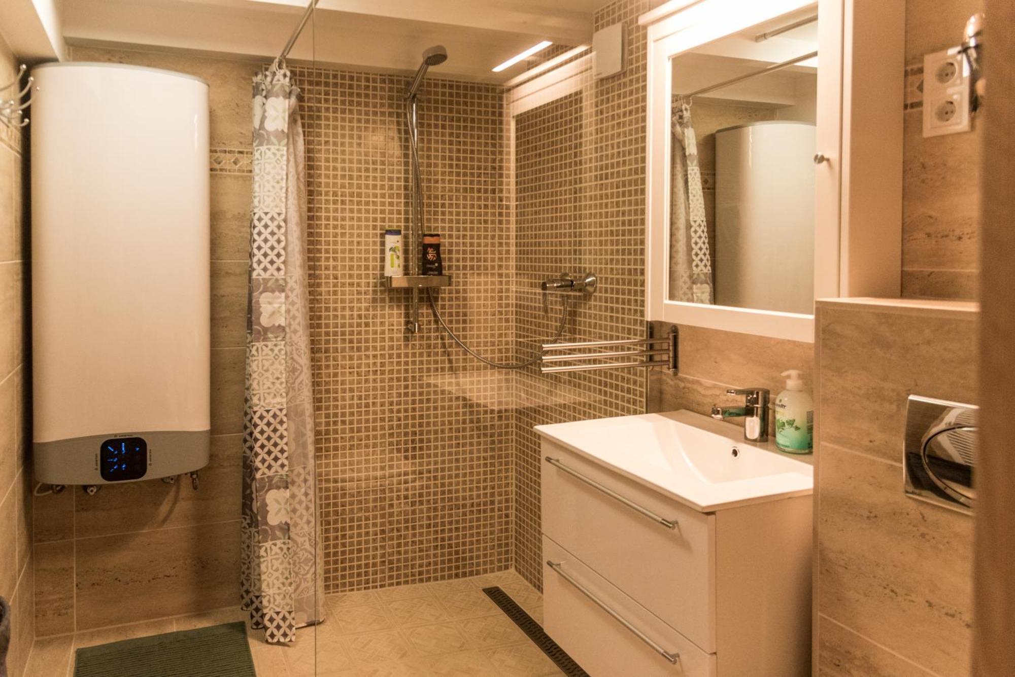 Amazing Kazinczy Flat No. 1 Budapest Exterior photo
