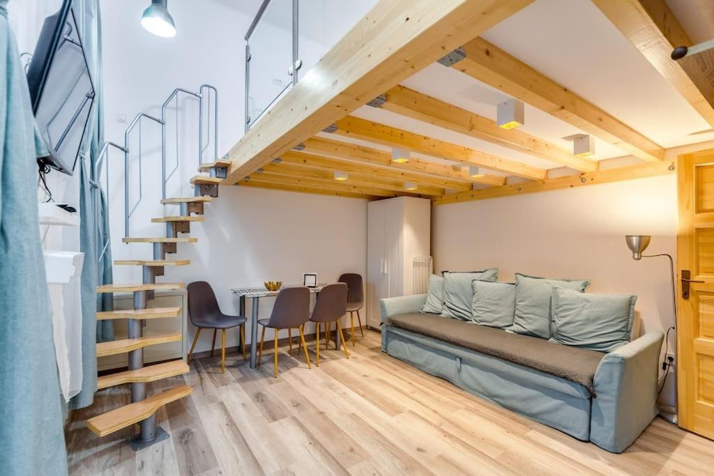 Amazing Kazinczy Flat No. 1 Budapest Exterior photo