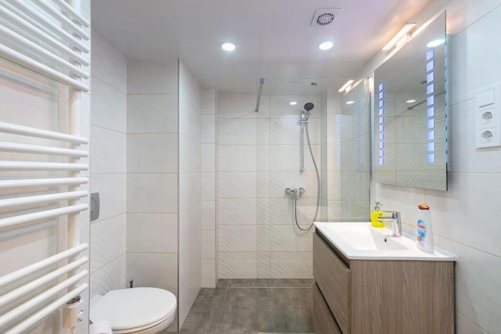 Amazing Kazinczy Flat No. 1 Budapest Exterior photo